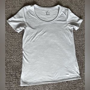 Nike Dri-Fit Activewear Top Gray Nike Logo Women’s Size Small
